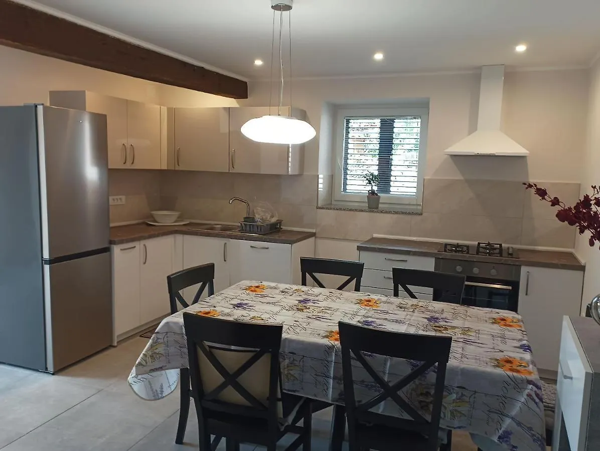 Apartment Adrijana Buje Kroatien